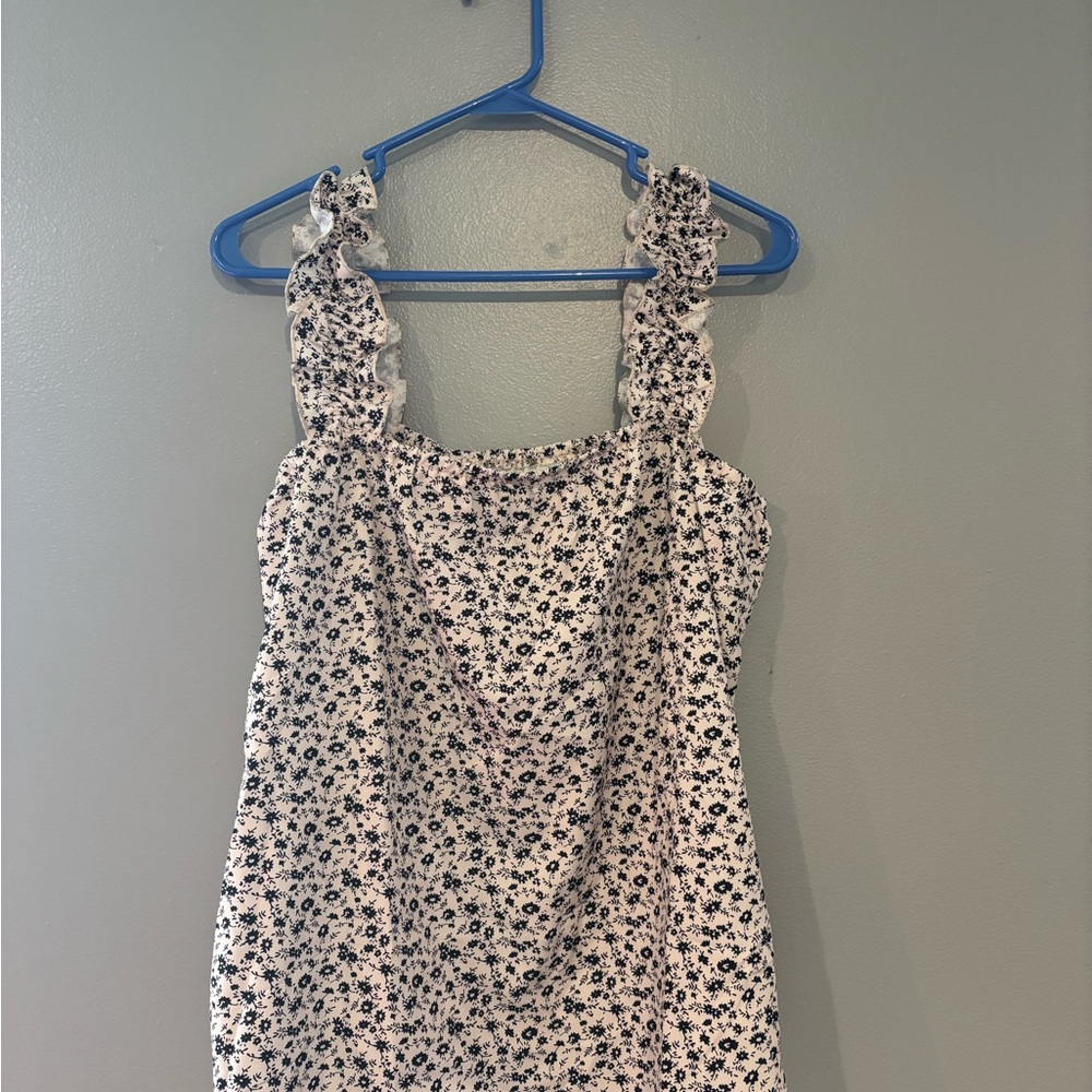 Floral Print Sleeveless Top